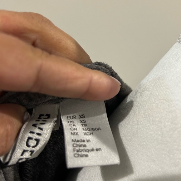 Hooded Long Cardigan with Pockets in XS in Dark Gray - Picture 4 of 5